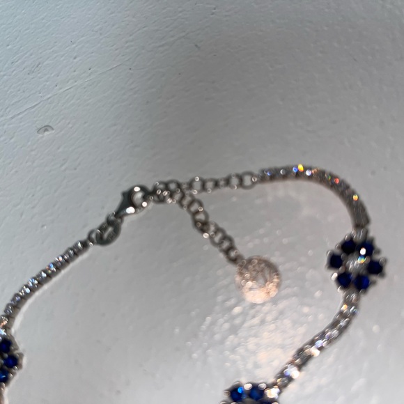 Rhinestone bracelet with Blue Flowers - Picture 7 of 7